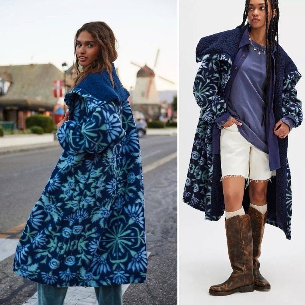 Free People This Love Night Sky Blue Floral Fleece Teddy Coat Large